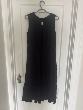 Black Sleeveless Maxi Dress with tiered style